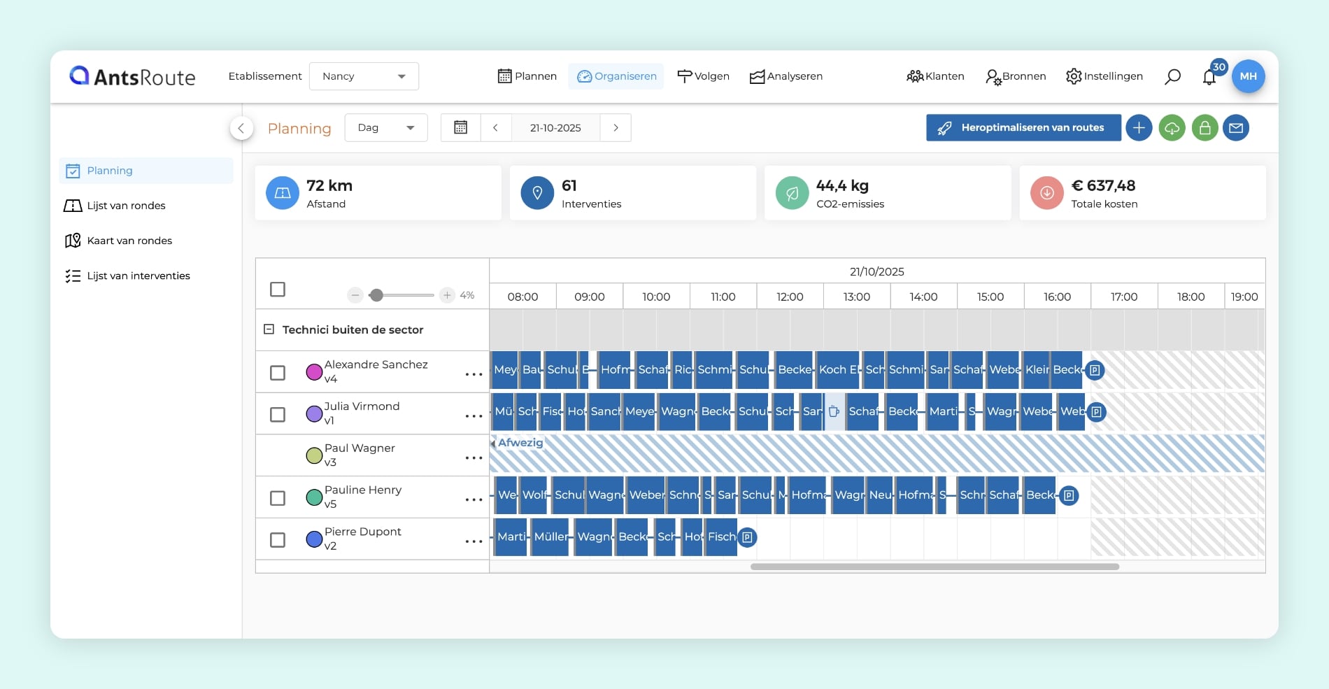 AntsRoute-software voor routeoptimalisatie: planning van vier servicetechnici, haltes zichtbaar in de planning, vertrek/aankomst bij het depot.