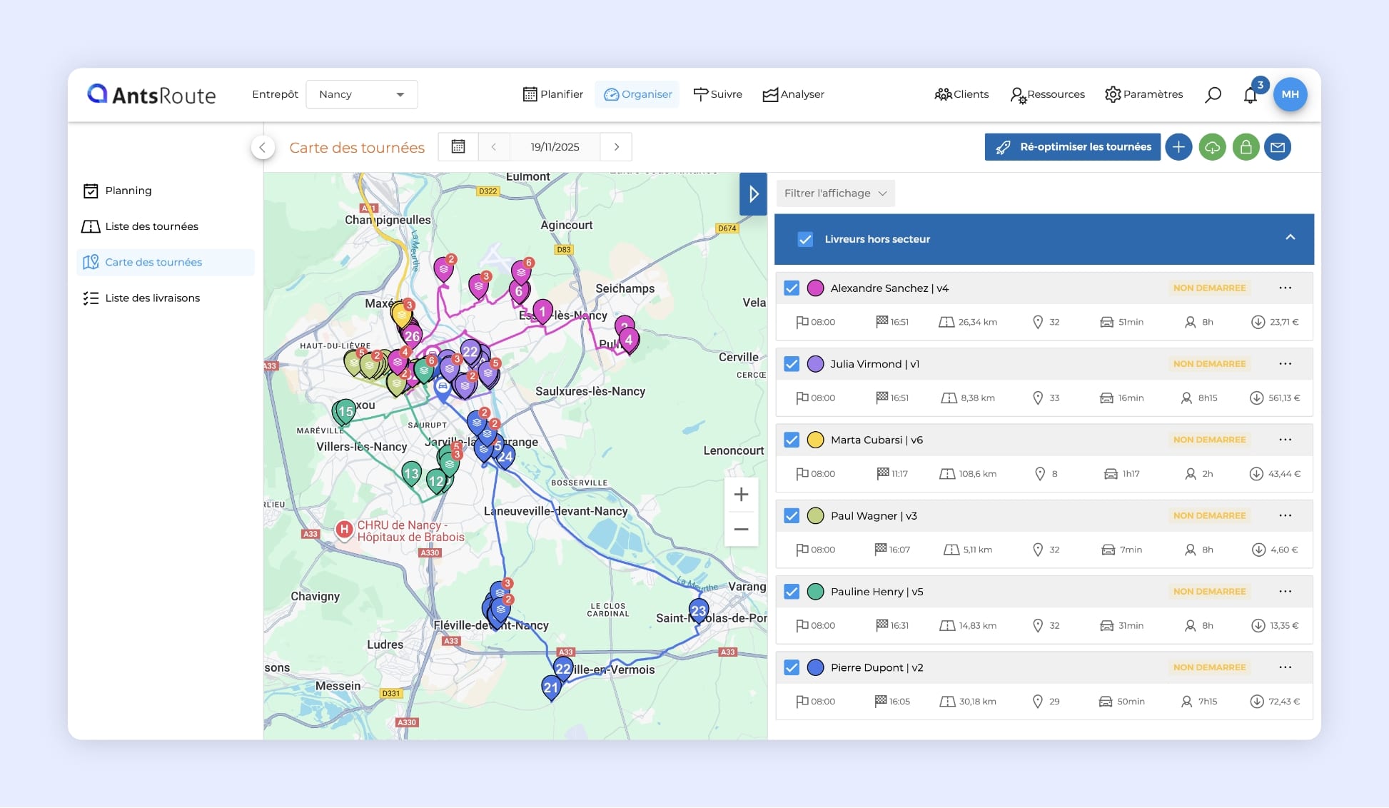 Interface du logiciel d'optimisation de tournées montrant six tournées de livraison sur une carte.