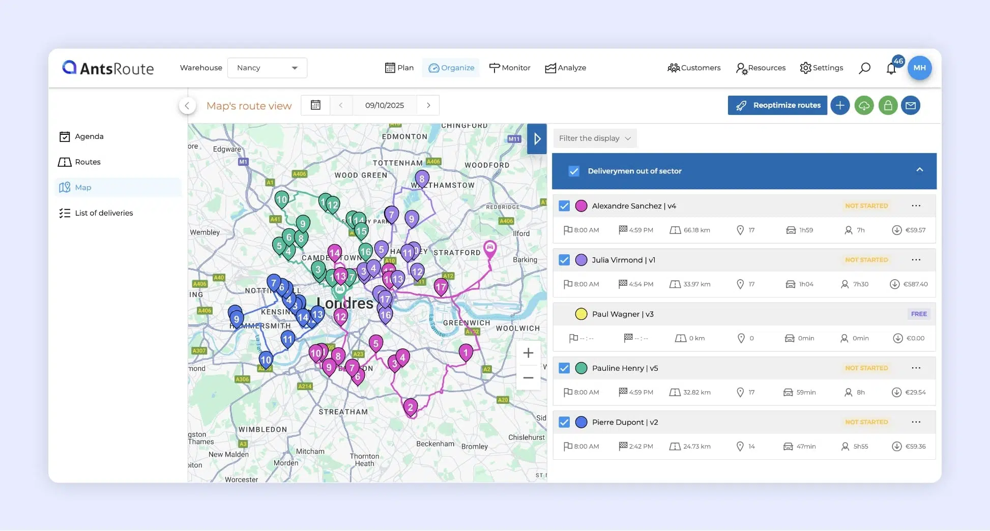 Interface of the route optimization software showing four delivery routes on a map.