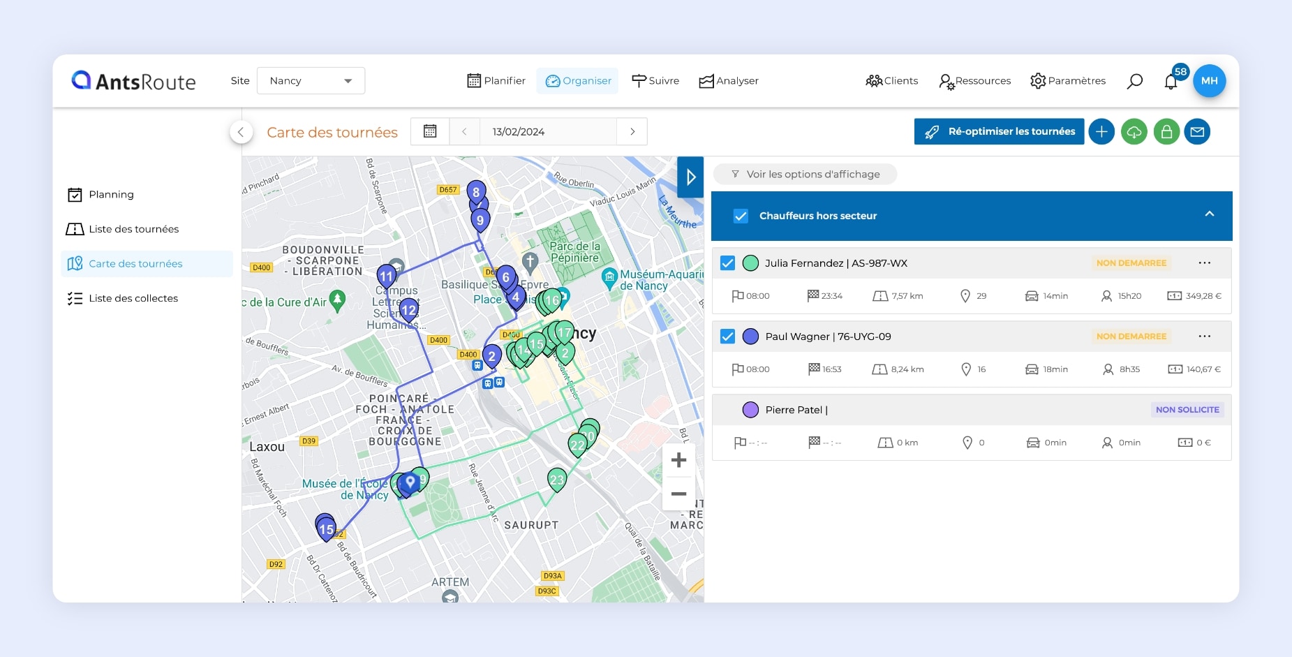 L'interface du logiciel AntsRoute montrant deux tournées de collecte optimisées.