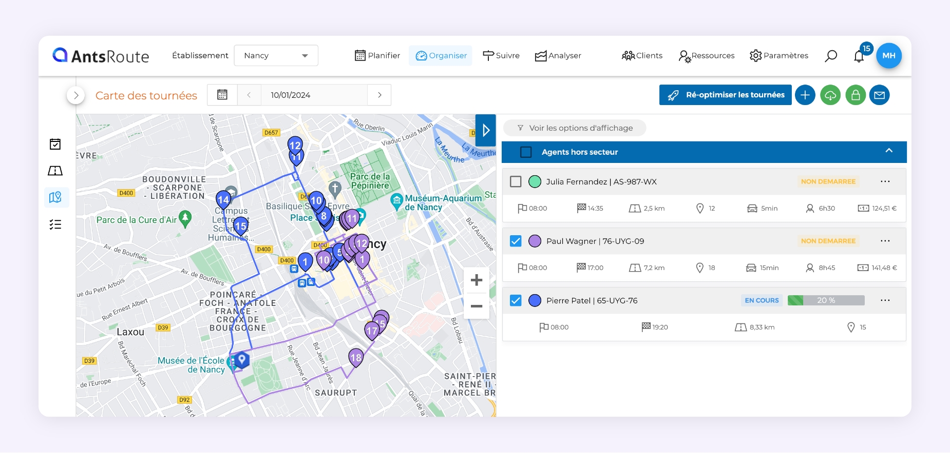 L'interface du logiciel AntsRoute montrant trois tournées de livraison sur une carte.