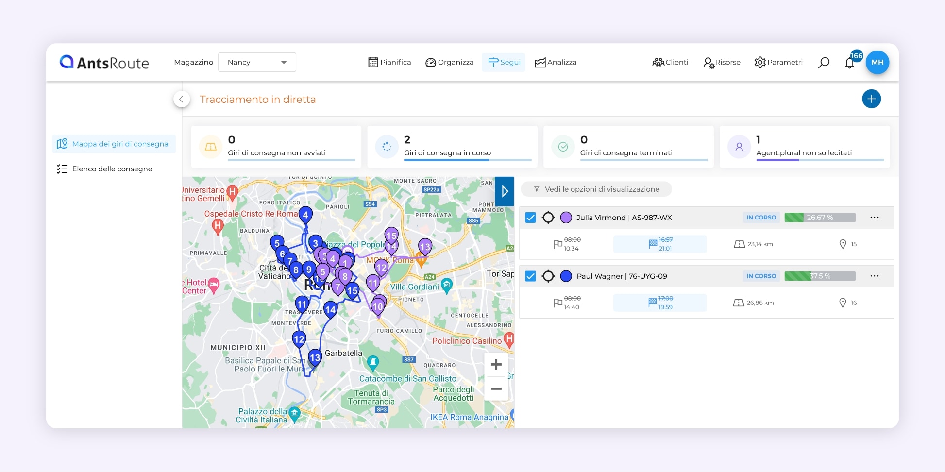 L'interfaccia AntsRoute mostra due percorsi di consegna in corso su una mappa.
