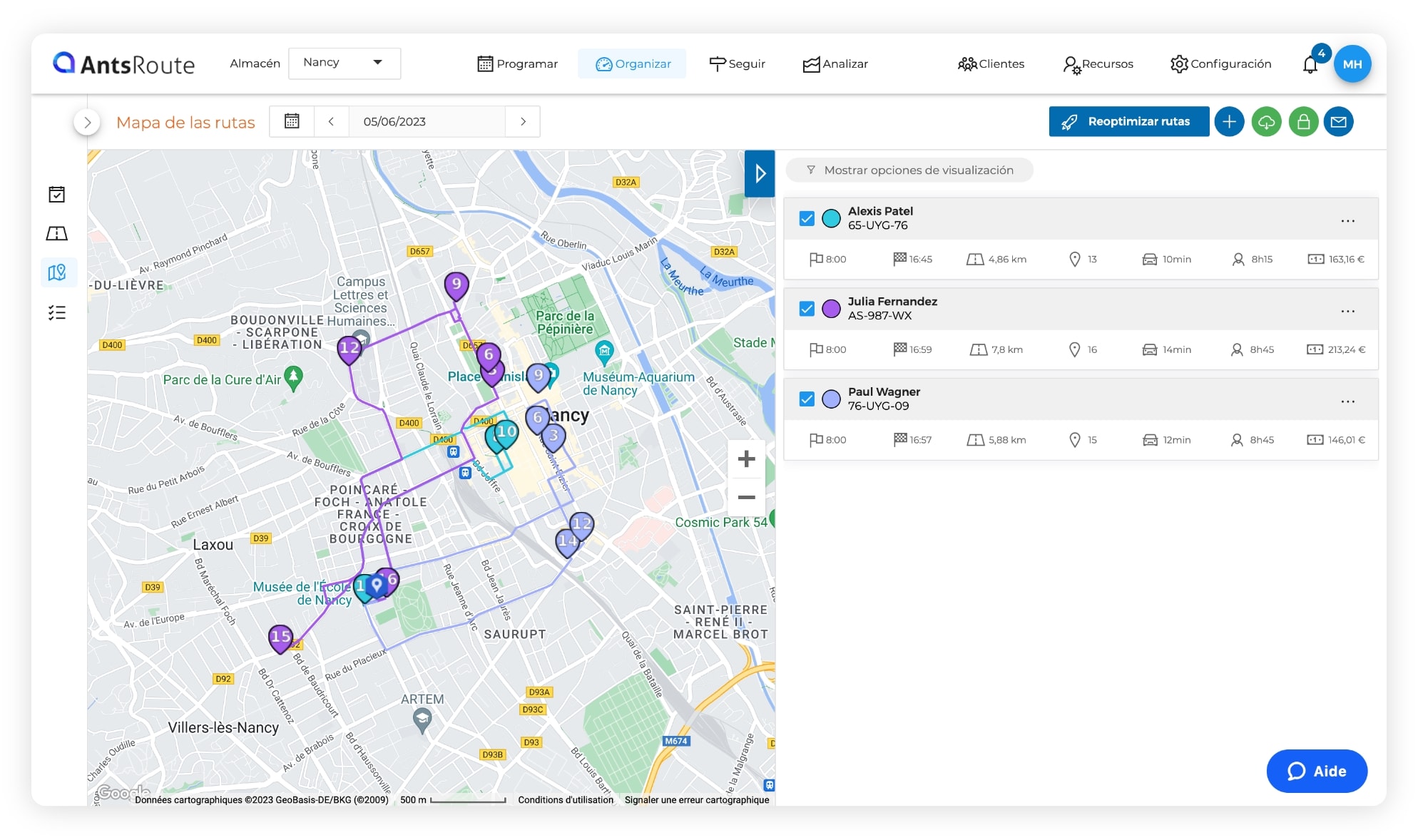 El software AntsRoute mostrando tres rutas en un mapa.